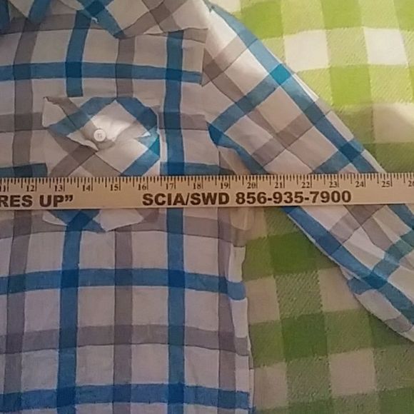 XL BUTTON UP LONGSLEEVE FLANNEL - Picture 4 of 6